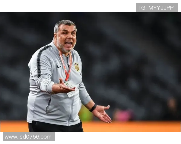 哈罗盖特与朴茨茅斯激战正酣比赛结果揭晓引发热议 哈罗盖特与朴茨茅斯激战正酣比赛结果揭晓引发热议